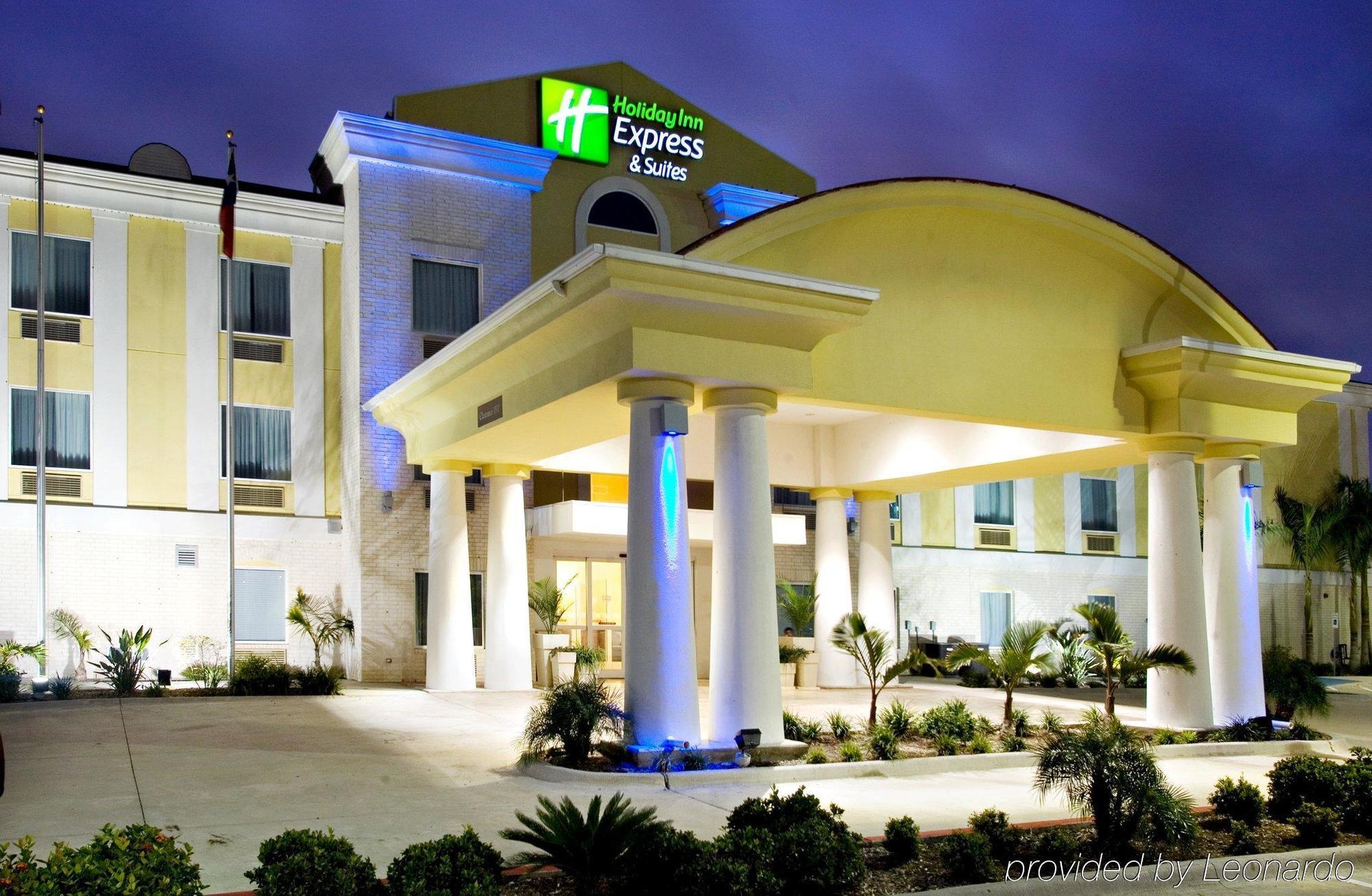 Holiday Inn Express Hotel And Suites Falfurrias Zewnętrze zdjęcie