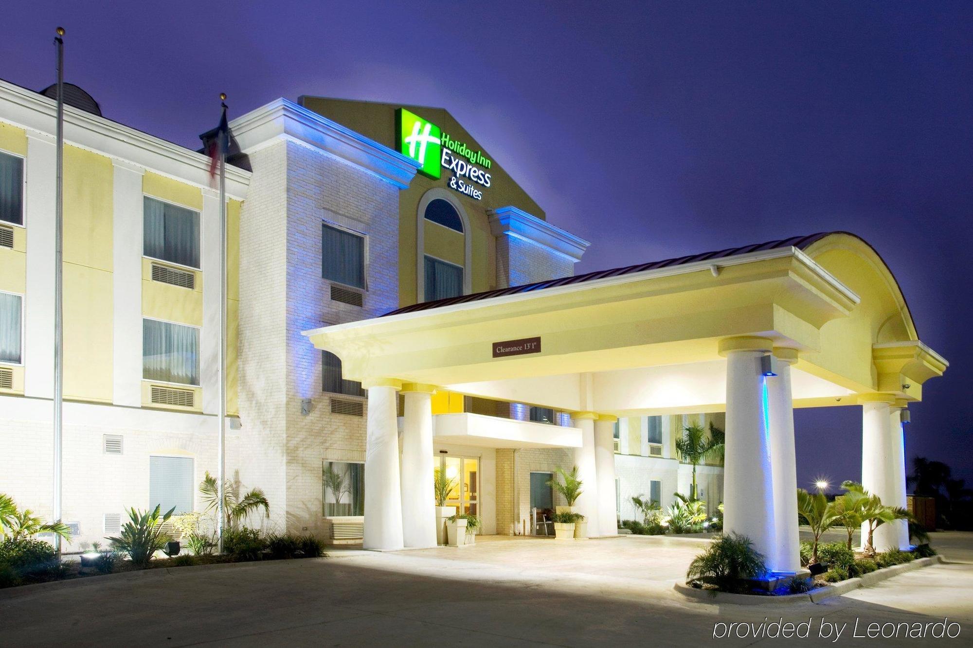 Holiday Inn Express Hotel And Suites Falfurrias Zewnętrze zdjęcie