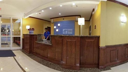 Holiday Inn Express Hotel And Suites Falfurrias Zewnętrze zdjęcie