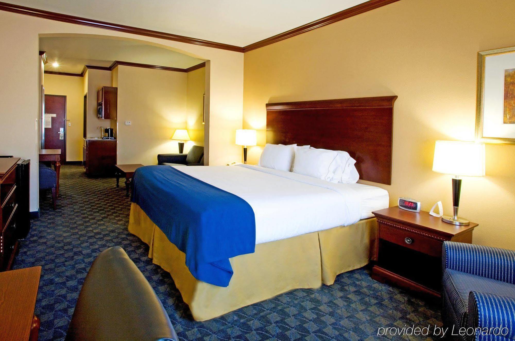 Holiday Inn Express Hotel And Suites Falfurrias Pokój zdjęcie