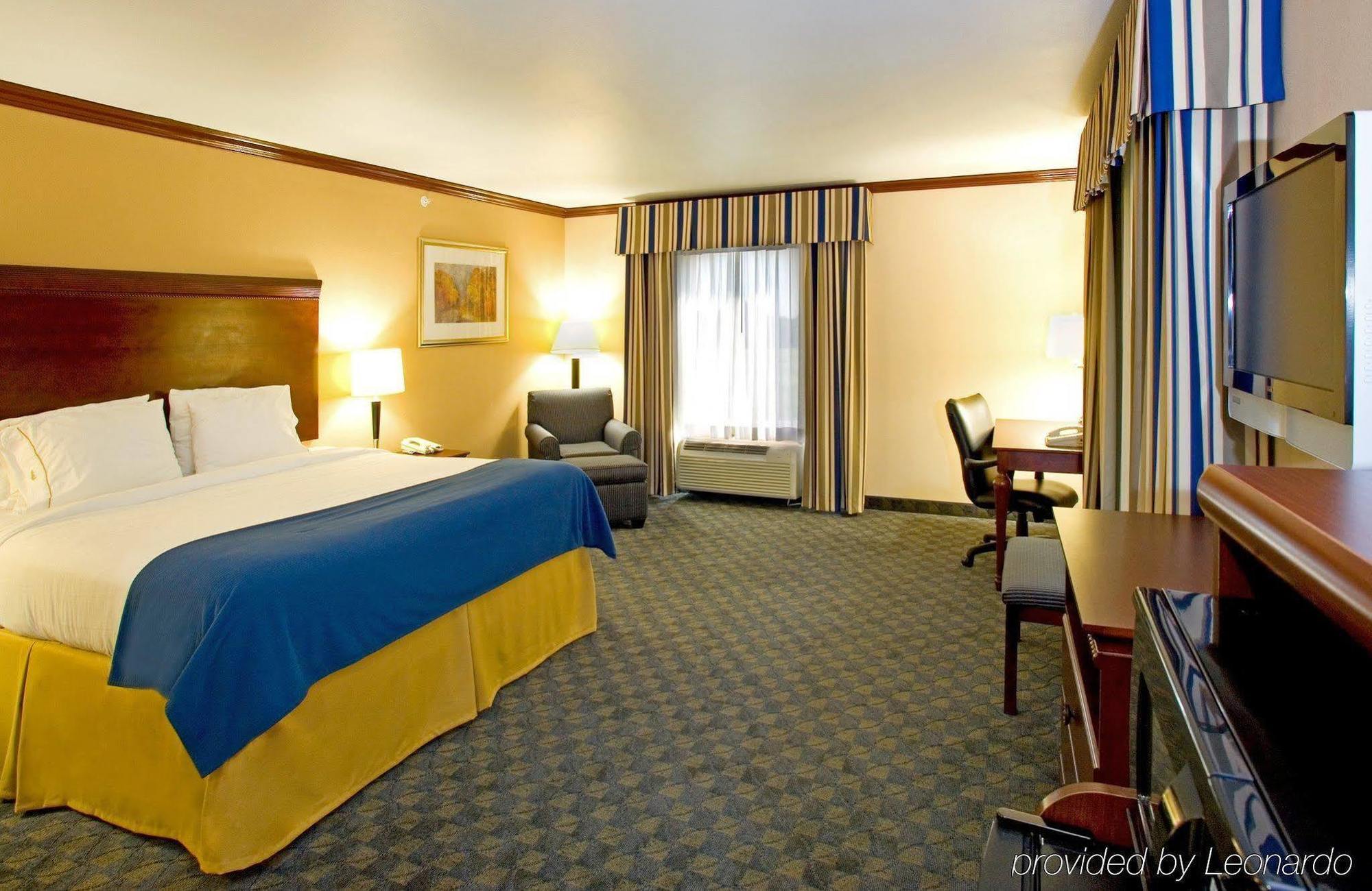 Holiday Inn Express Hotel And Suites Falfurrias Zewnętrze zdjęcie